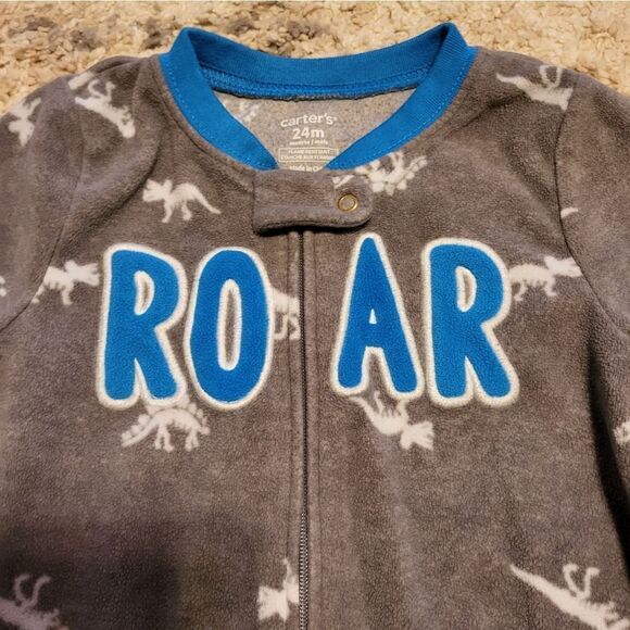 Carter's boy bundle of 2 fleece one piece footie sleepers - Picture 3 of 16
